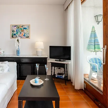 Sea View Balcony 아파트 또사데마르